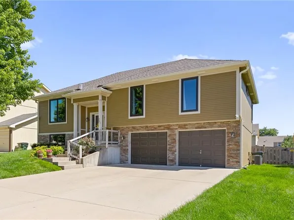 751 Park Ave, Leavenworth, KS 66048