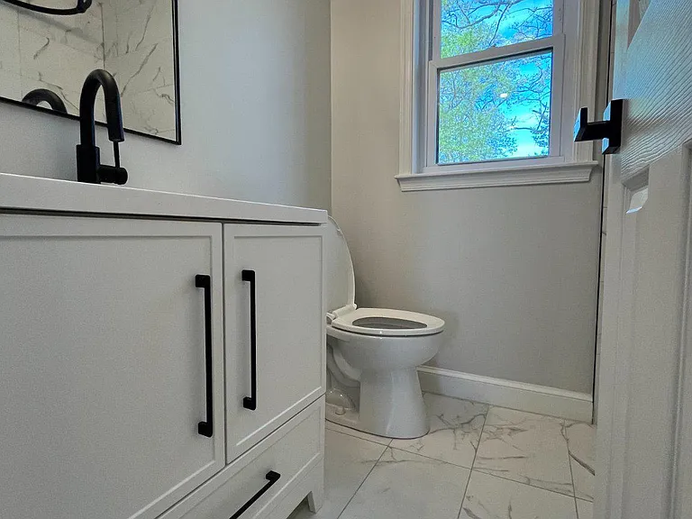 327 Whittier St NW #A — Photo 41