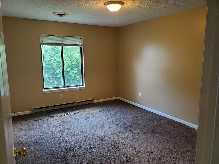 3348 Hartston Dr — Photo 2