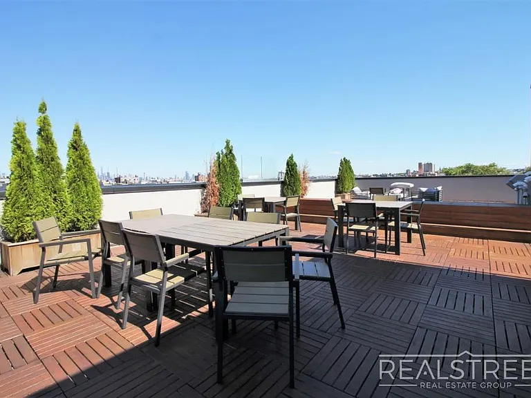 98 Himrod St #3R — Photo 12