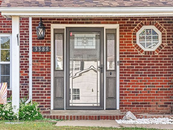 4th image of 3389 Bradfield Dr