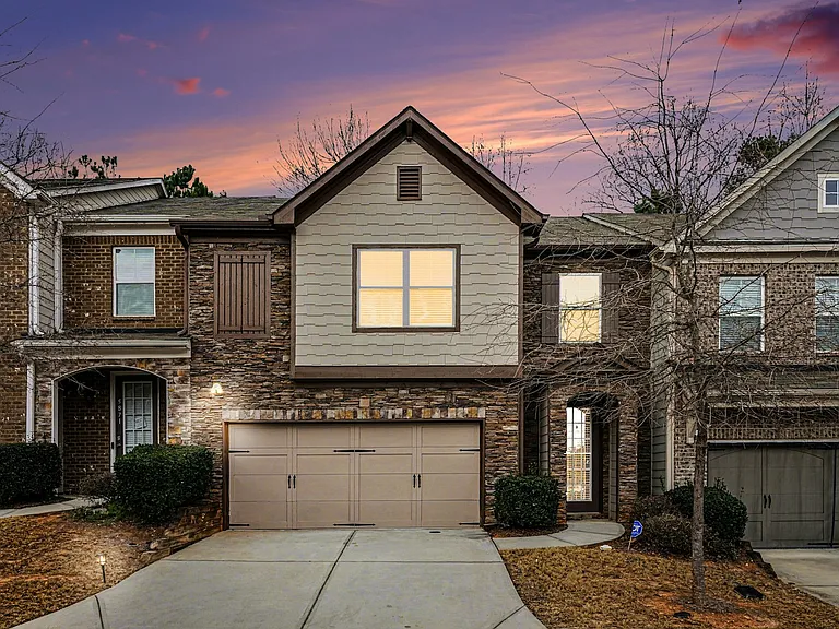5873 Keystone Ln — Photo 1