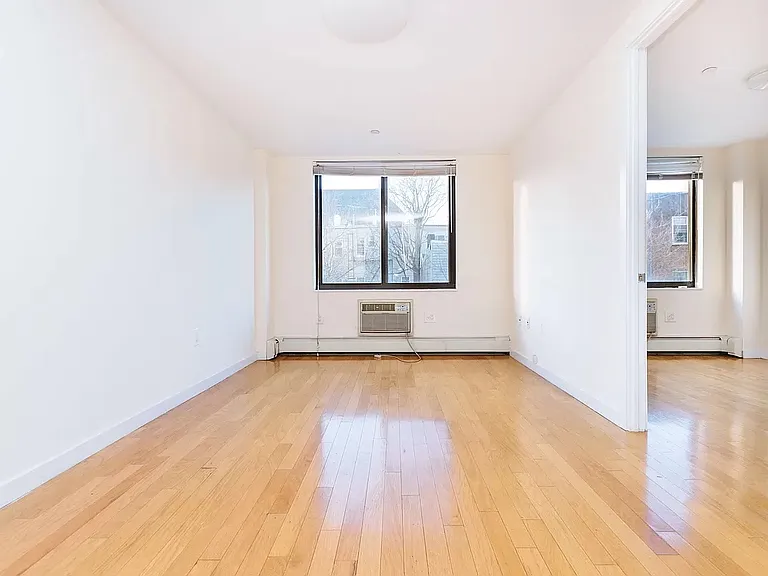 924 Metropolitan Ave #303 — Photo 3