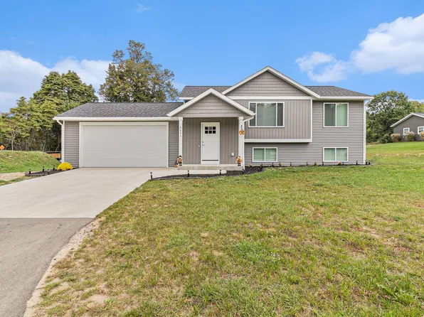 6855 Dale Ct, Fennville, MI 49408