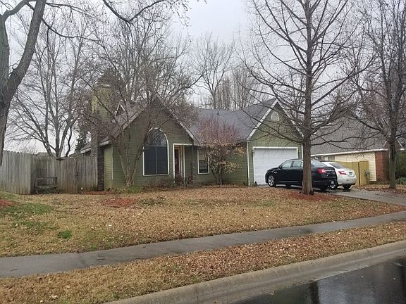 3rd image of 1759 S Tallgrass Dr