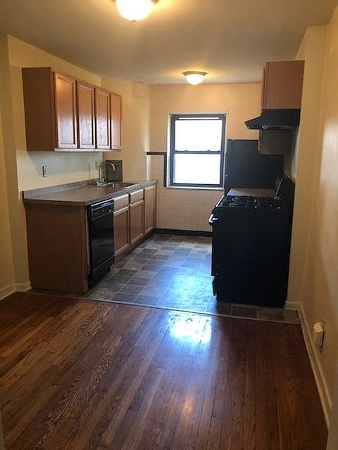 1st image of 29 Bryant St