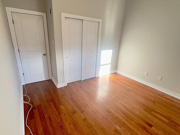 5th image of 1001 N Marshall St APT 1