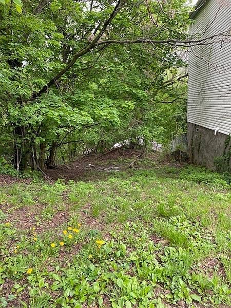 2nd image of 426 Grace St