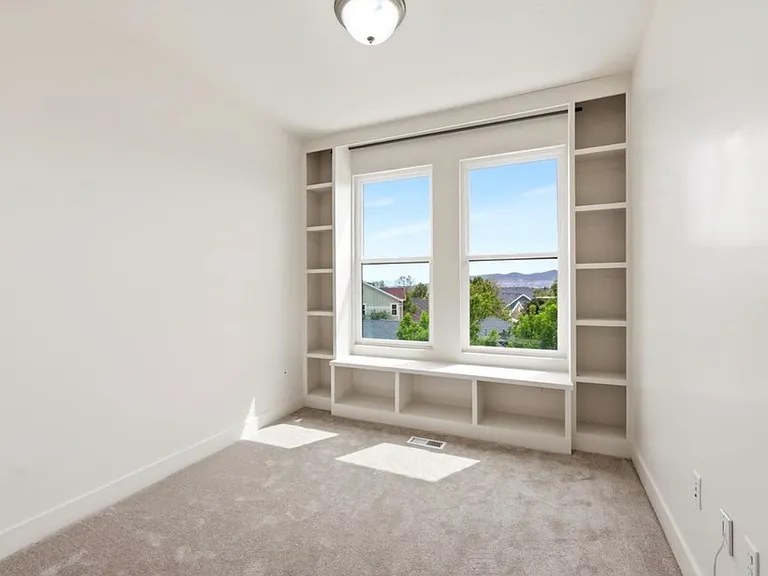 4563 W Daybreak Rim Way — Photo 7