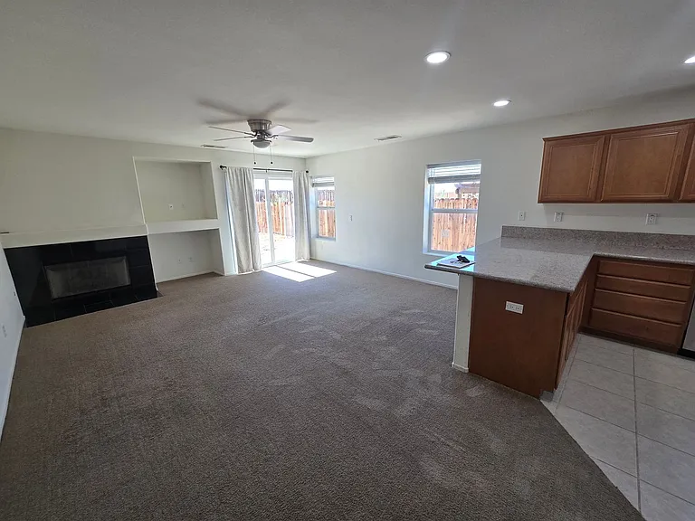 5212 Split Rock Ave — Photo 2