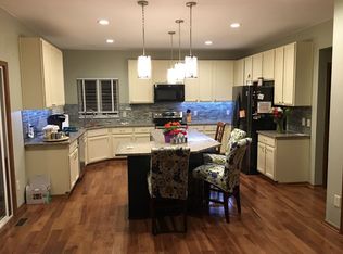 2696 Roe Dr, Lewis Center, OH 43035