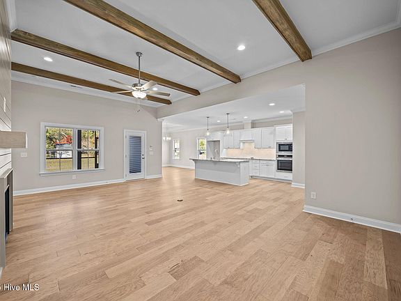 4th image of 278 Shortleaf Drive