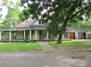 301 E Santa Fe St, Farmersville, TX 75442
