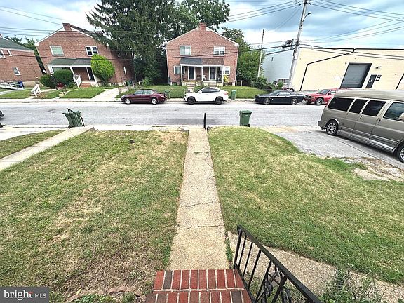 4th image of 4020 Mortimer Ave