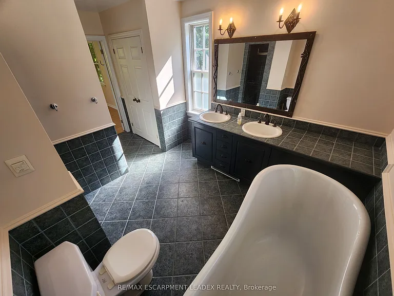15 Saint Anns Ct — Photo 31