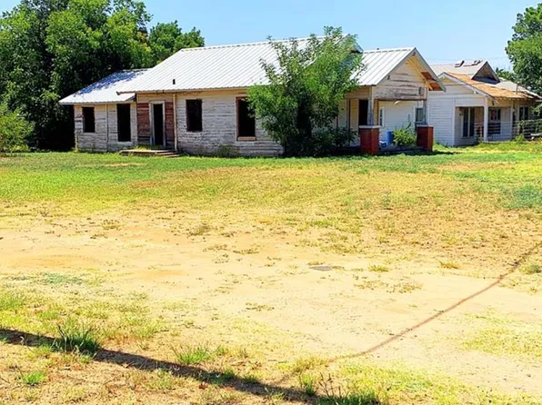 751 E 7th St, Colorado City, TX 79512