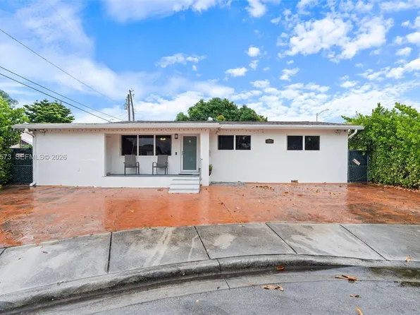 985 SE 2nd Pl, Hialeah, FL 33010