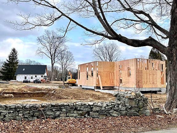 916 Boston Post Road