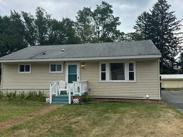 8 Locust Dr, Peru, NY 12972