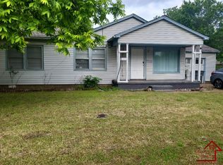 2208 NW 19th St, Lawton, OK 73507