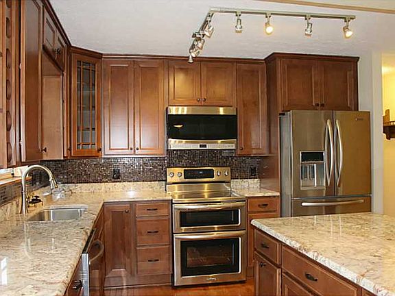 3rd image of 8880 Buckhaven Dr