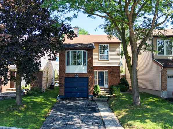 930 Alenmede Cres, Ottawa, ON K2B 8K5