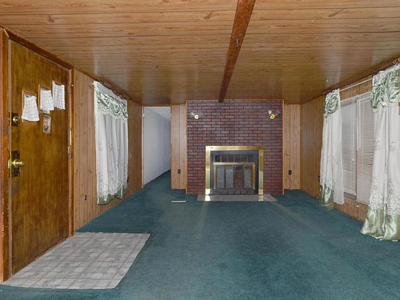 5th image of 2419 Ivanhoe Dr