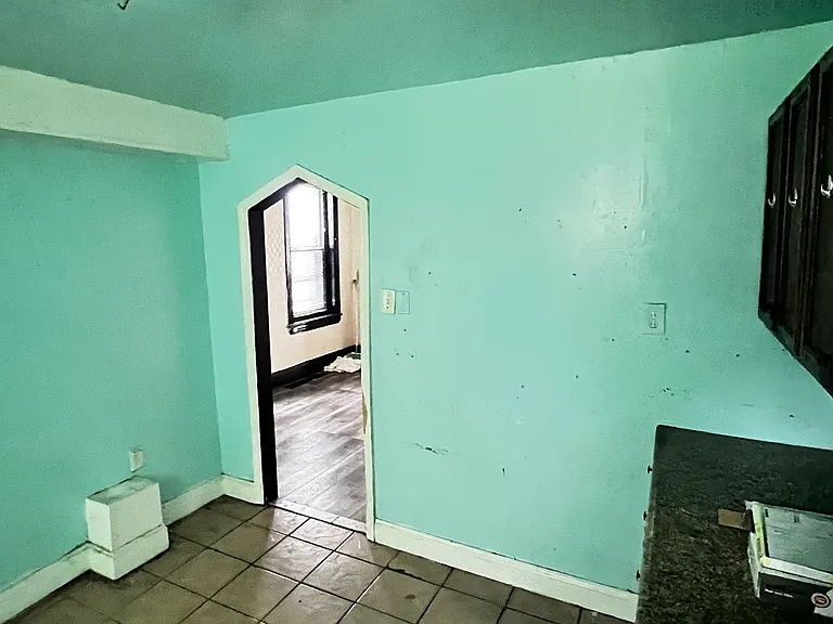 7120 Greenway Ave — Photo 8