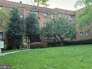 1st image of 4715 1st St SW APT 302