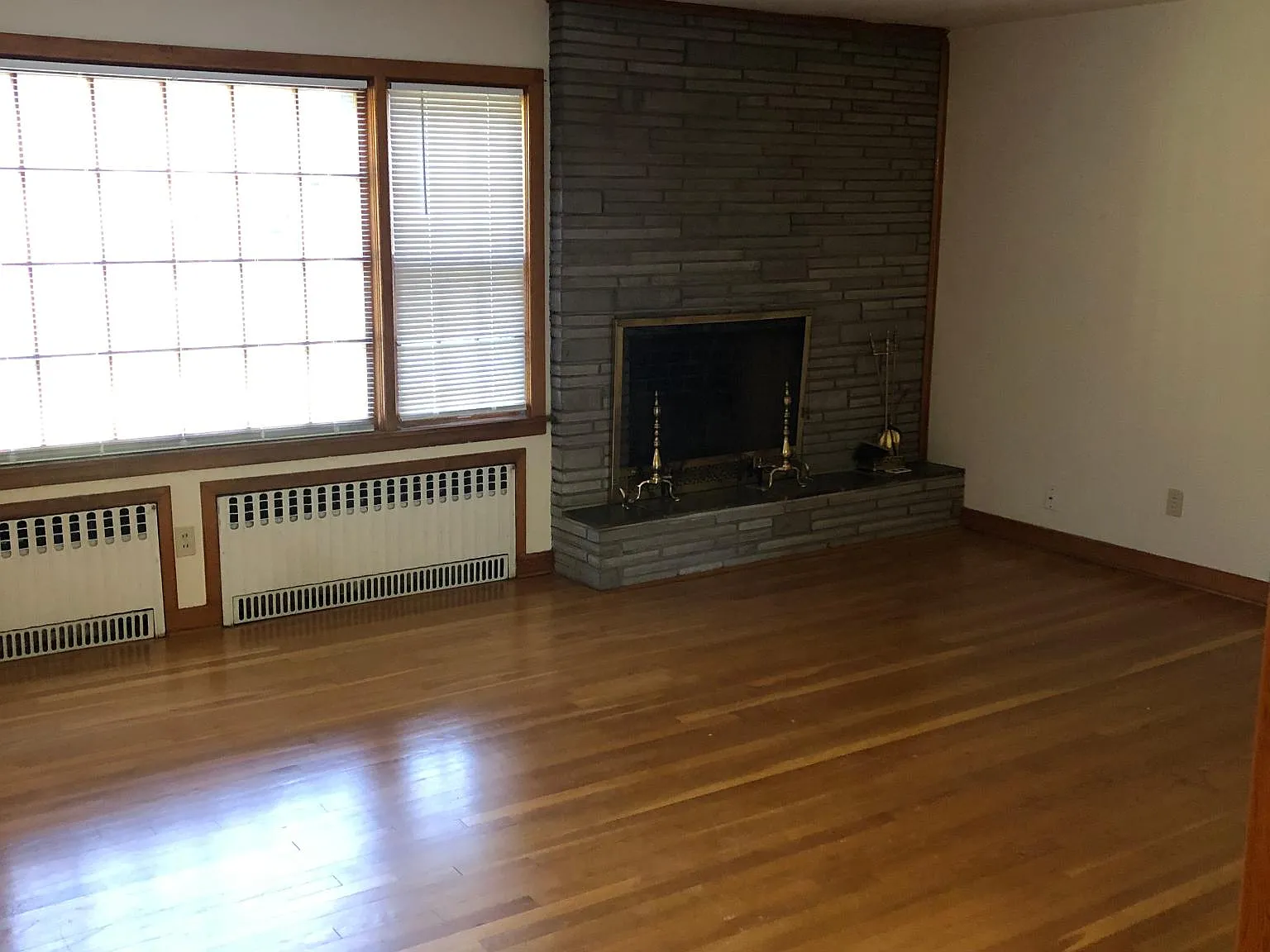 93 Hill St — Photo 3