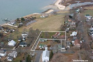 1st image of 1240 Village Ln