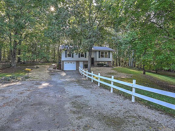 2nd image of 160 Ford Ln