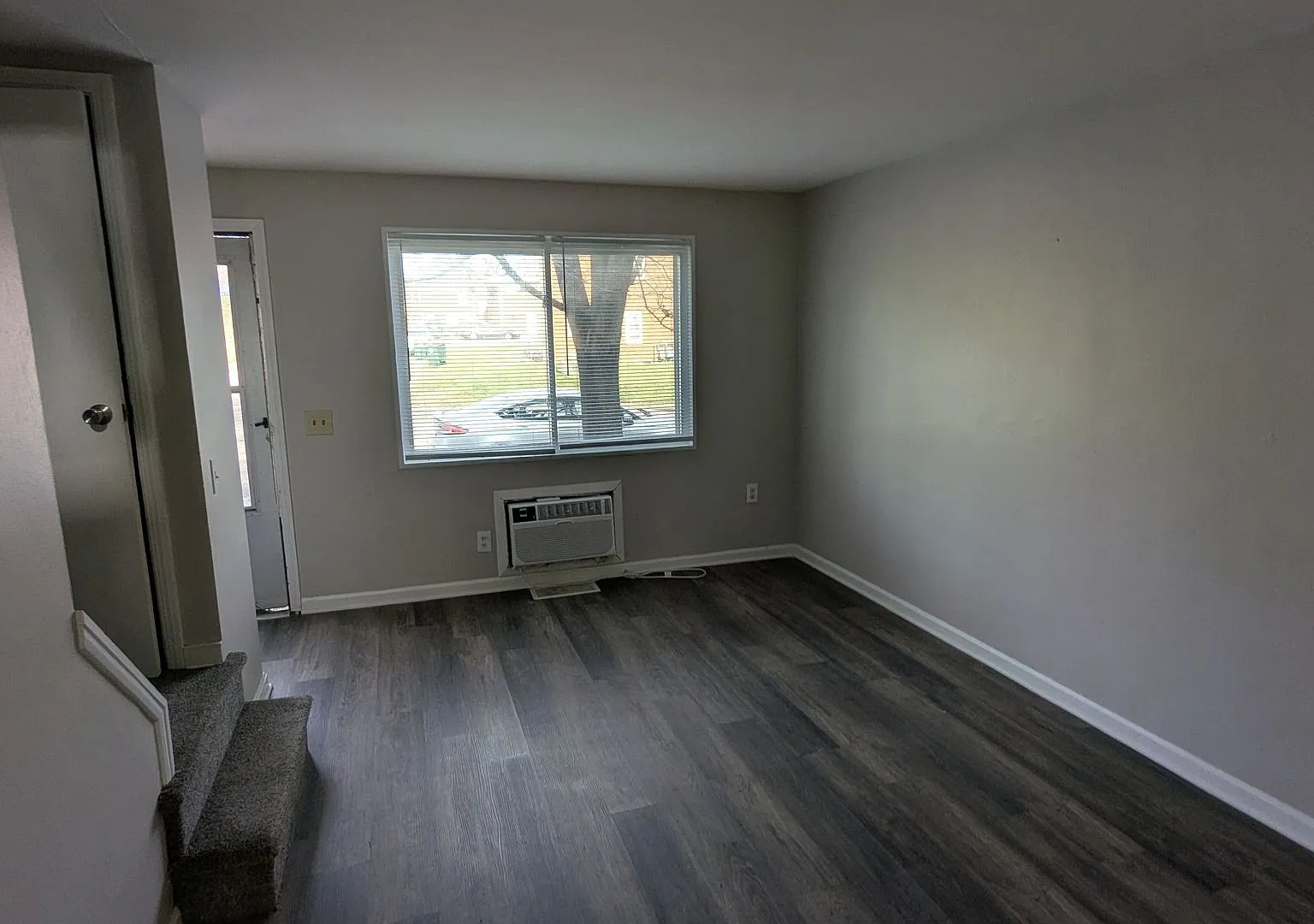 MN One Rowland 2 (Bldg. 1334) — Photo 4
