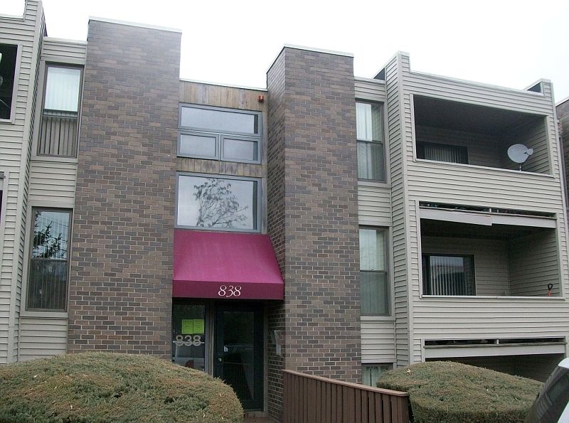 1st image of 838J Main Street #J