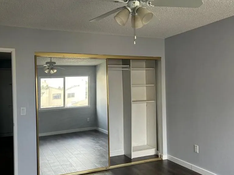 1229 Marina Cir — Photo 23
