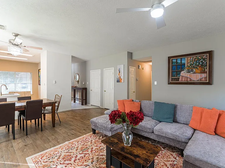 46 S Wynnoak Cir — Photo 19