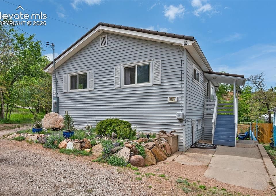 1st image of 324 Terrace Pl