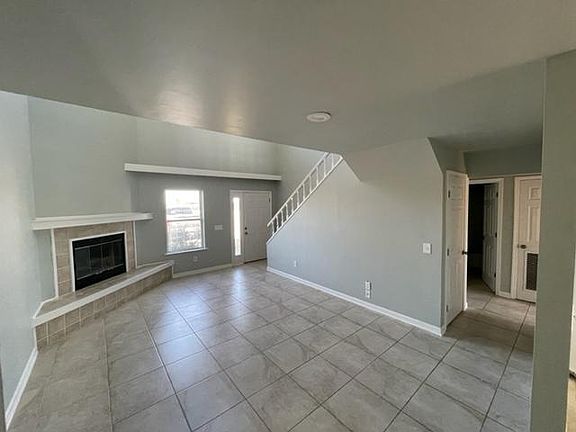 5th image of 805 W 26th St