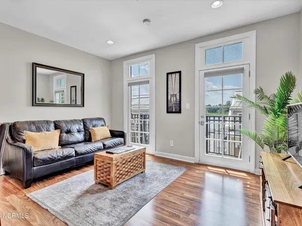 215 S Water Street Unit # 203, Wilmington, NC 28401