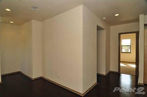 1st image of 1201 Beaconsfield Ln APT 106