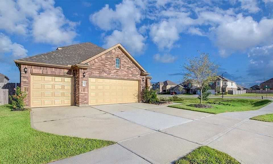 1st image of 9802 Grayson Gardens Dr