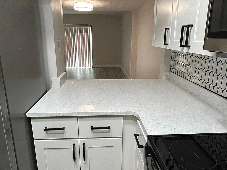 2117 Oak Chace Ct — Photo 6