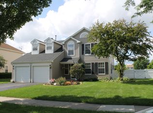 1337 Rose Ave, Carol Stream, IL 60188