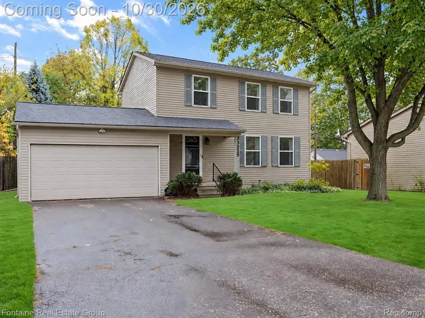 33529 Rhonswood St, Farmington Hills, MI 48335