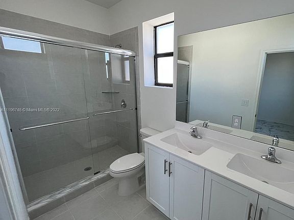 2nd image of 835 NE 211th St