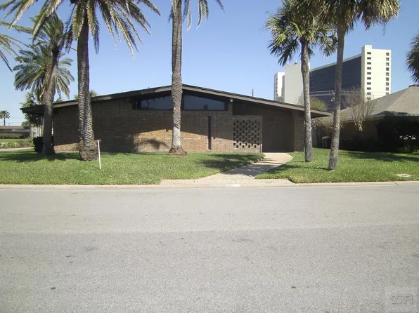 58 Adler Cir, Galveston, TX 77551