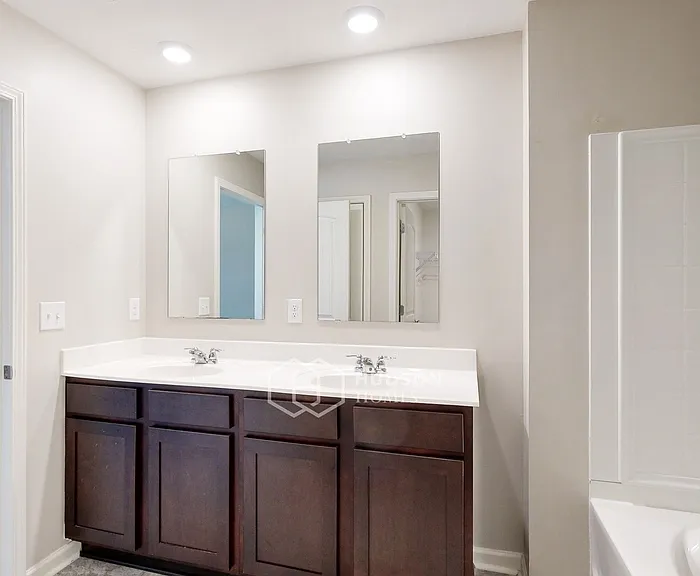 232 Chelsea Park Rd — Photo 16