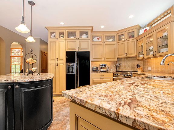 4th image of 16632 Pine Dunes Ct