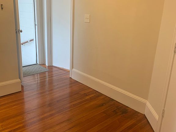 4th image of 195 Winthrop St