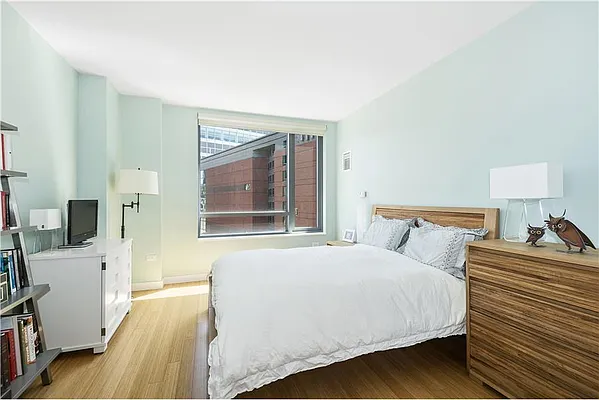 Rented by R New York | media 26